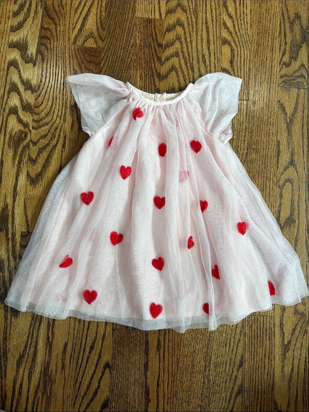 Baby Boden Tiered Tulle Dress
Chalk Pink Hearts, size 9-12M. Like new condition